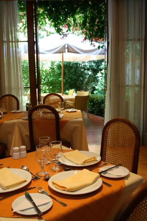 Hotel Presidente Santiago Kültér fotó